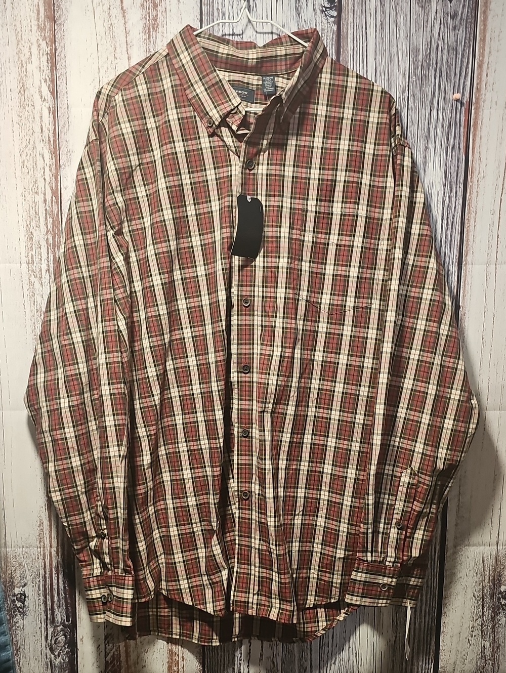 Arrow Men's Red & Green Plaid Button-Down Shirt